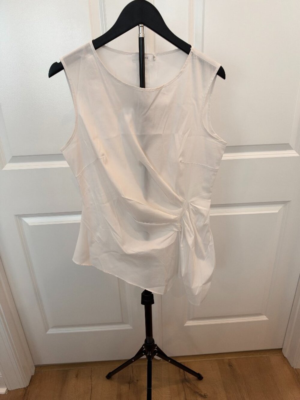Bailey 44 White Draped Twist Front Sleeveless Blouse Size L